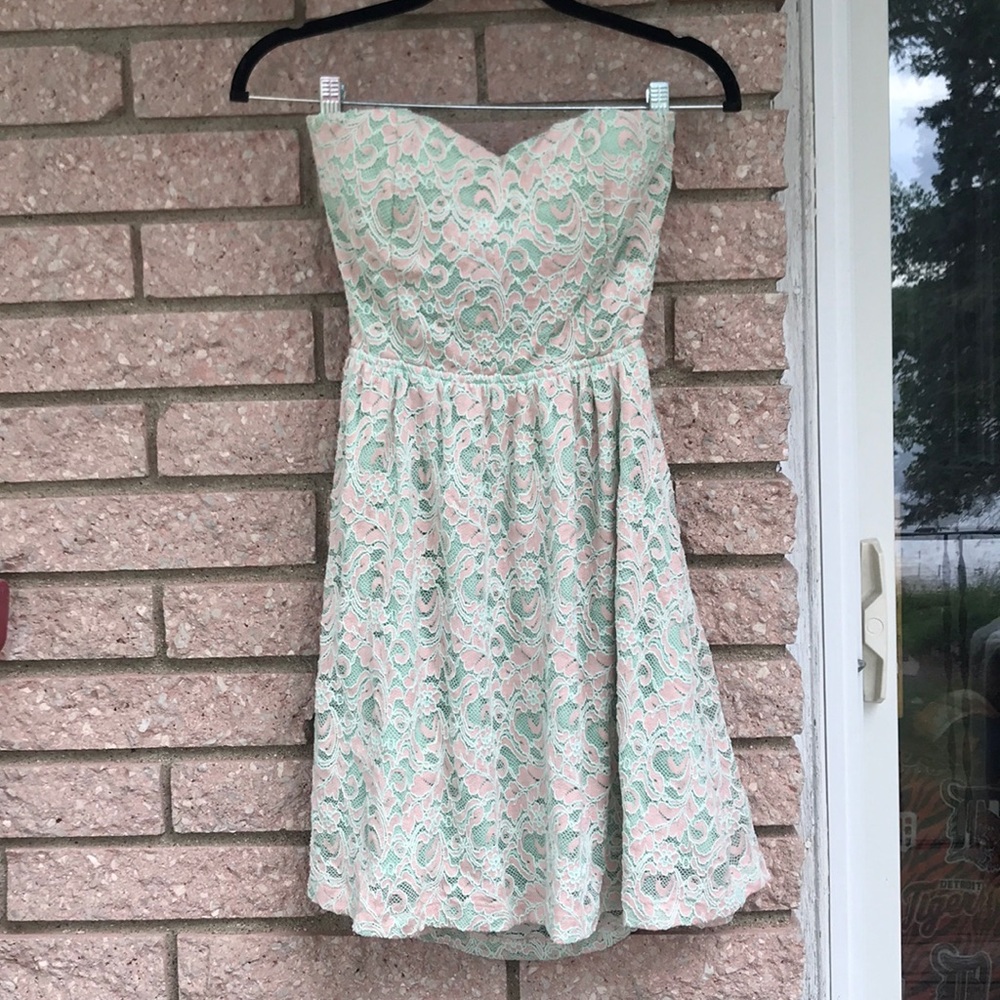 Strapless dress